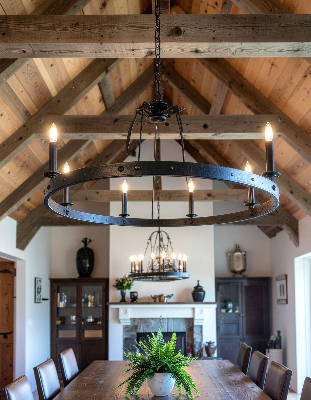 Wrought iron chandelier - 30 countryside dining room ideas