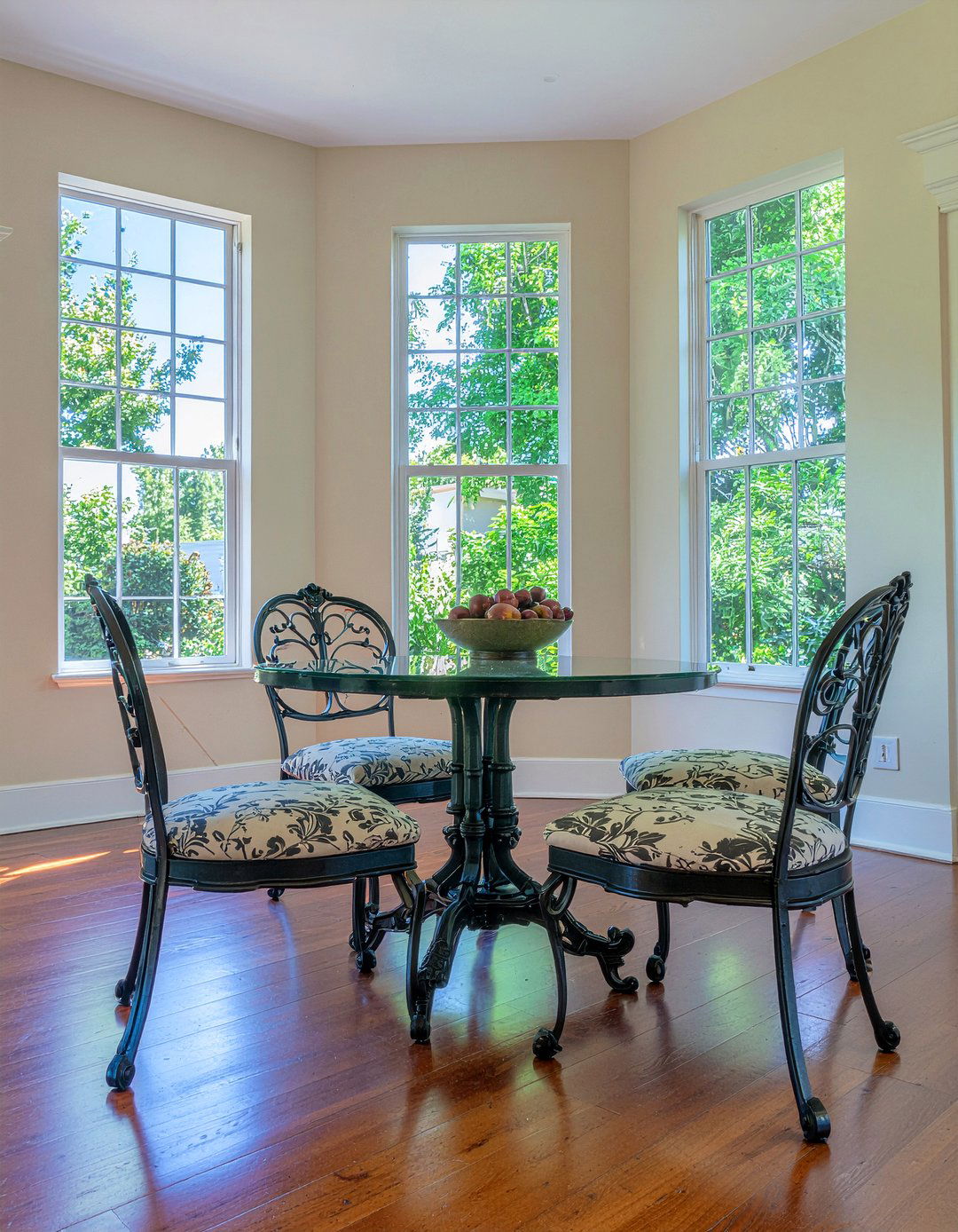 Wrought iron dining furniture - 30 New Orleans dining room ideas