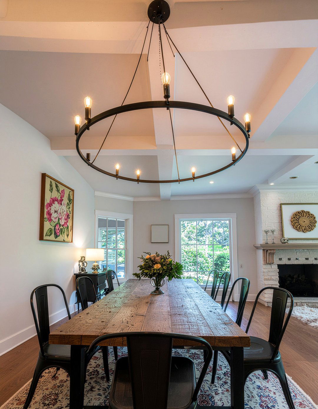 Wrought iron lighting - 30 heirloom dining room ideas