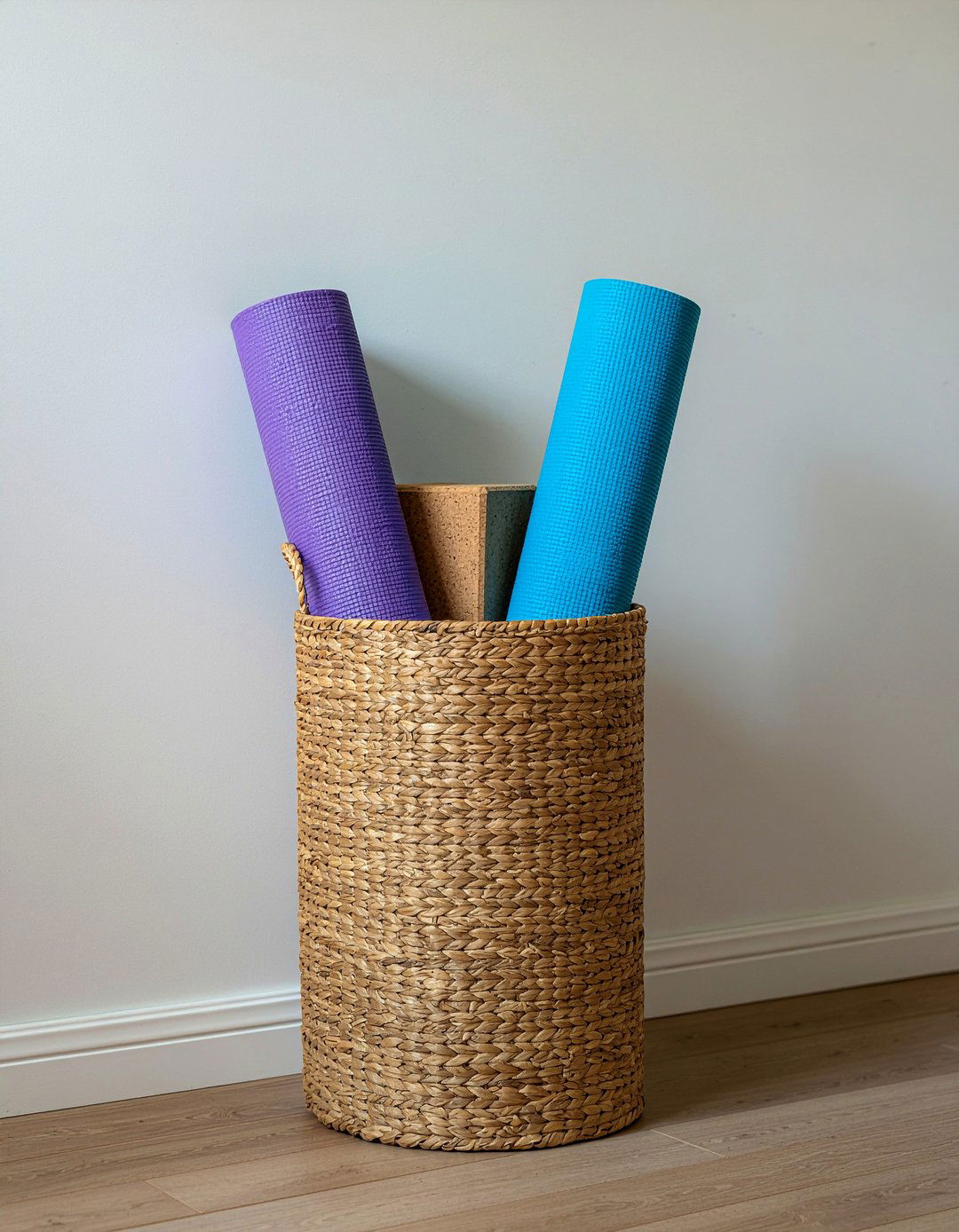 Yoga mat storage - 30 wellness living room ideas